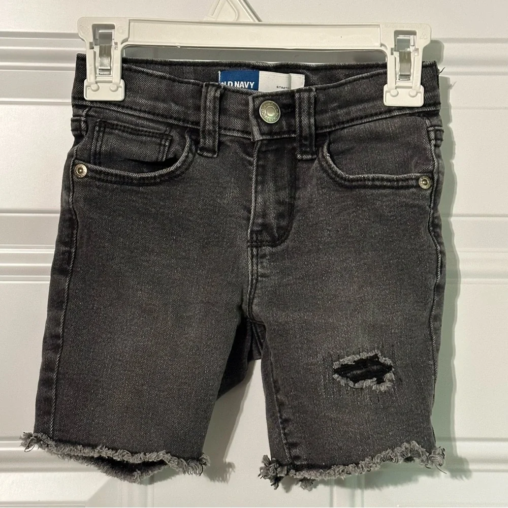 Old Navy Boys Black Distressed 360 Stretch Denim Shorts Size 4T